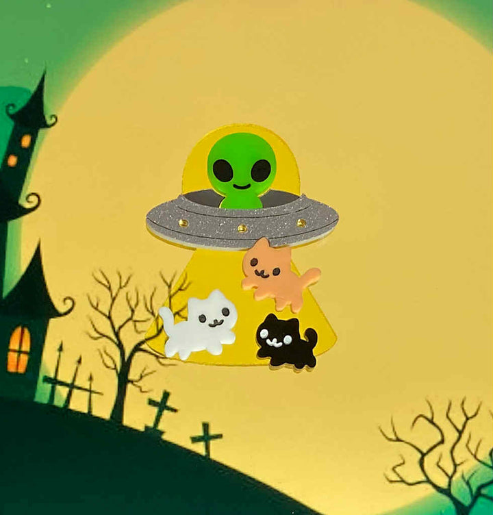 Tantalising Treasures : Halloween : Kitty Abduction Brooch