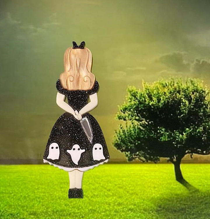 Tantalising Treasures : Halloween : Stabby Alice Brooch - Spooky Alice