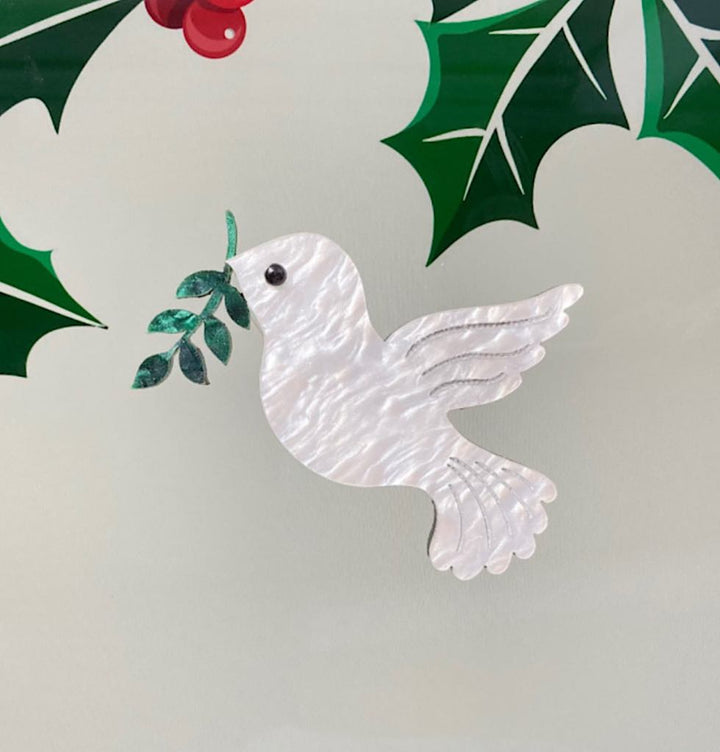 Tantalising Treasures : Christmas : Dove Brooch