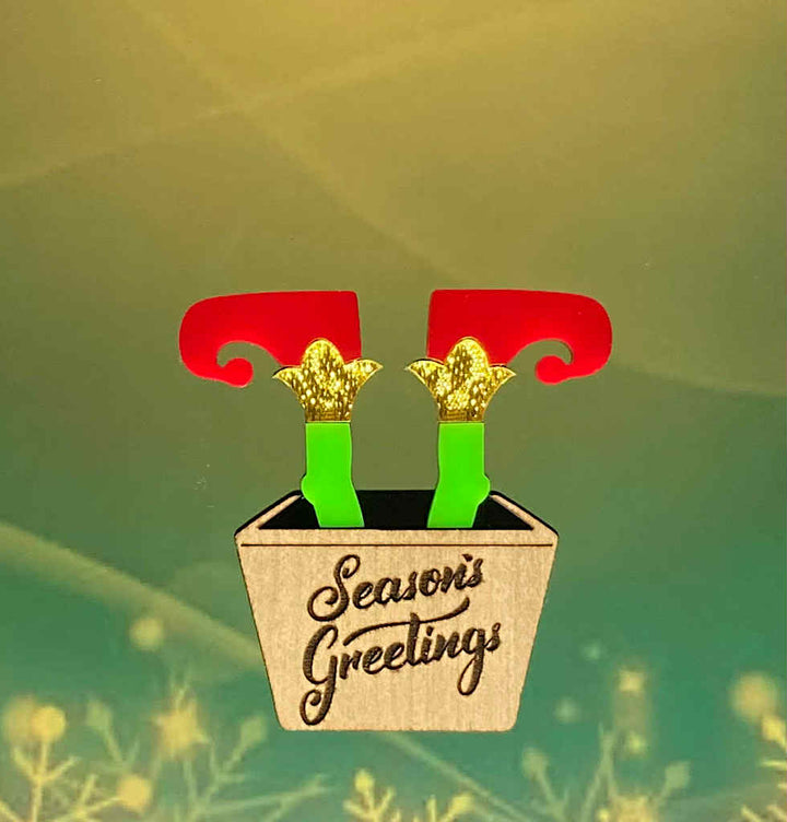 Tantalising Treasures : Christmas : Season's Greetings Brooch