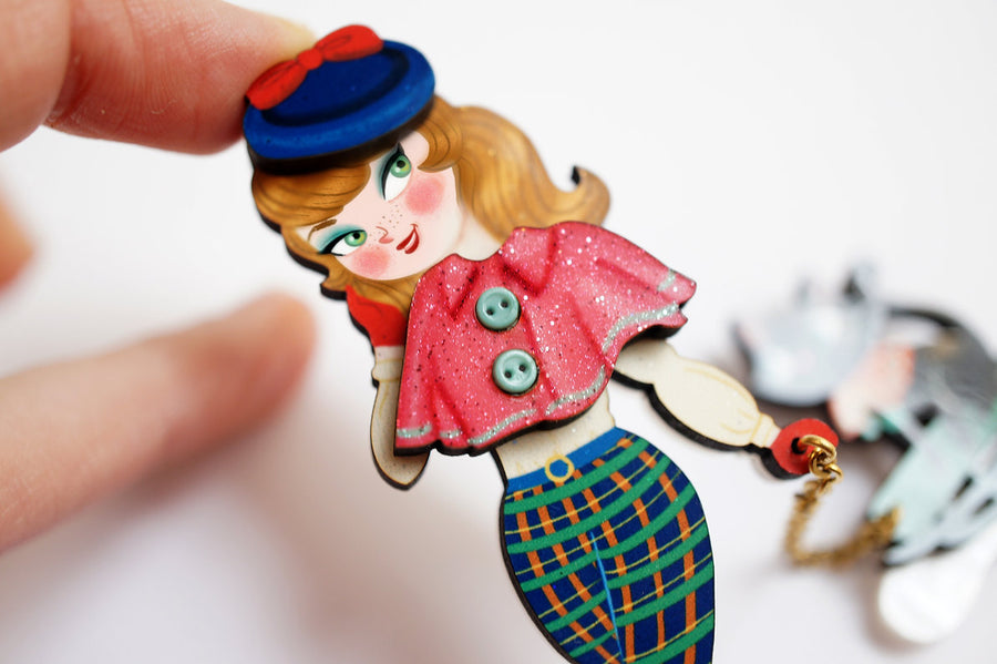 Laliblue : Christmas : Brooch for girl with cat on sled