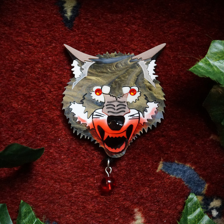 Lost Kiwi Designs : Wolf Brooch