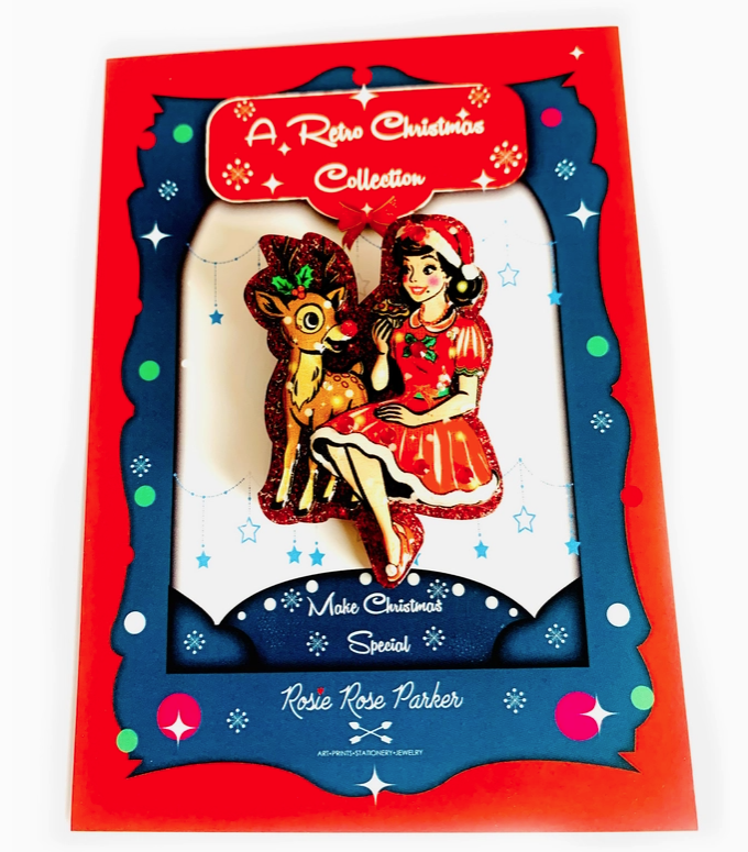 Rosie Rose Parker : Eating mince pies with Rudolf brooch