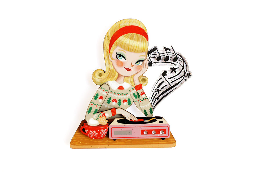 Laliblue : Christmas : Girl with a record player brooch