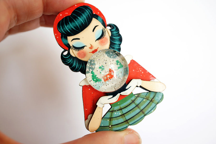 Laliblue : Christmas : Girl with a snow globe brooch
