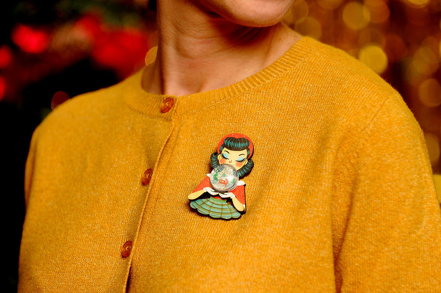 Laliblue : Christmas : Girl with a snow globe brooch