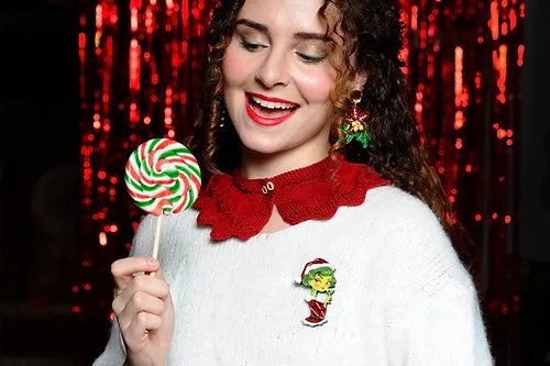 LaliBlue :  Christmas : Grinch Woman Brooch [PRE-ORDER]