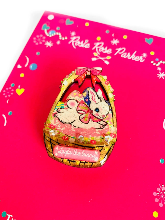 Rosie Rose Parker : Layla and her Easter basket Brooch