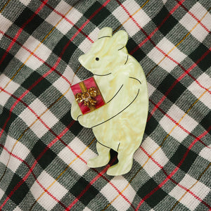 Dolly Dimple Design : Winnie the Pooh with a Gift Brooch [PRE-ORDER]