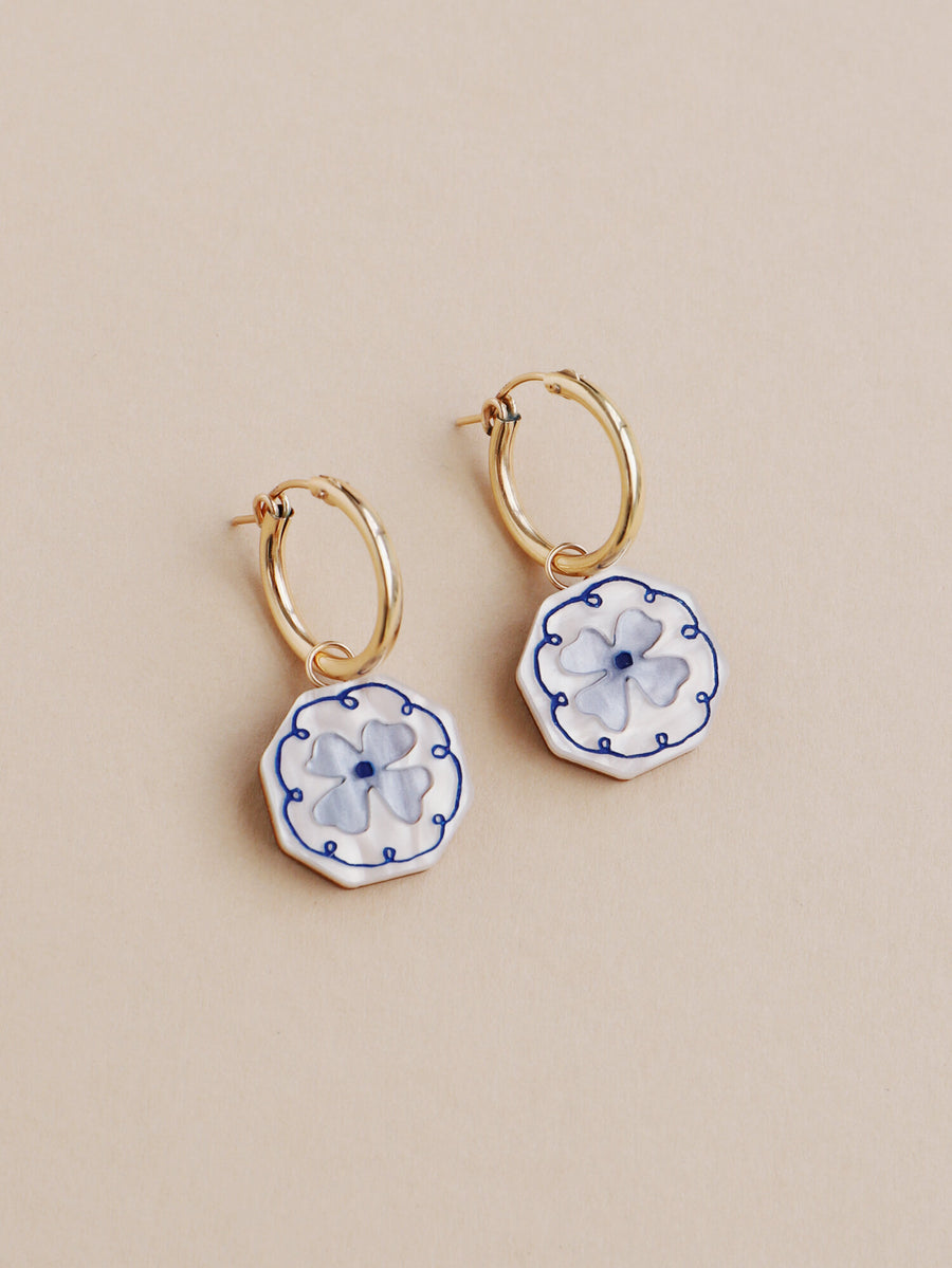 Wolf & Moon : Poppy Charm Hoops