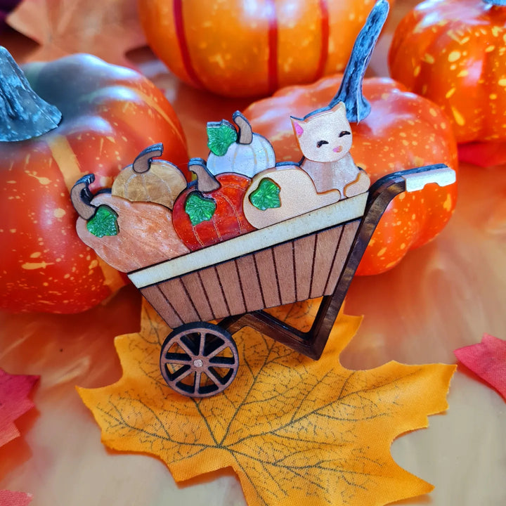 Cherryloco : Pumpkin kitty cart brooch or necklace