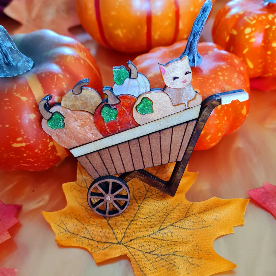 Cherryloco : Pumpkin kitty cart brooch or necklace