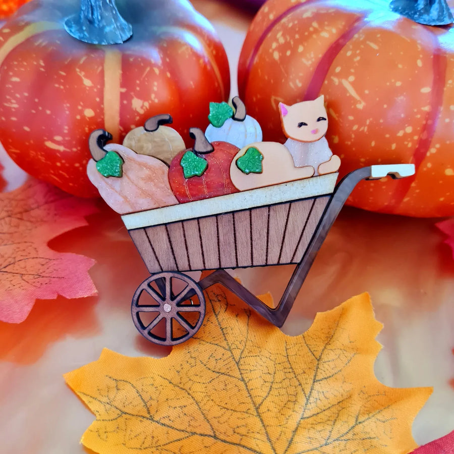 Cherryloco : Pumpkin kitty cart brooch or necklace