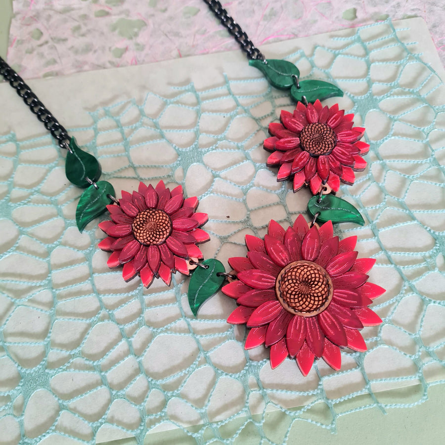 Cherryloco : Red Sunflower Charm Necklace [PRE-ORDER]