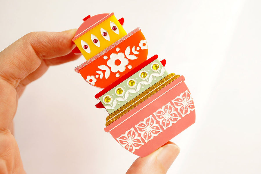 LaliBlue : Christmas : Retro Pyrex container brooch