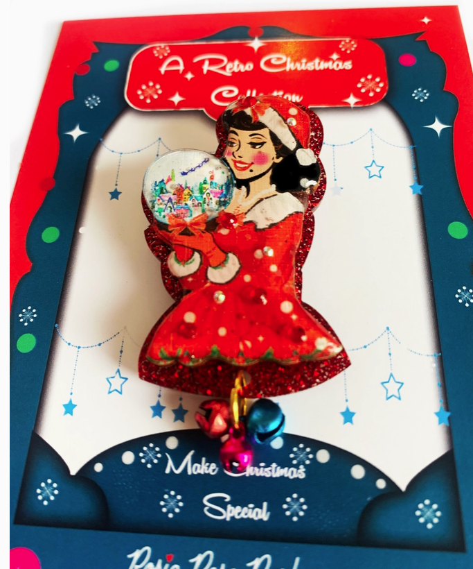 Rosie Rose Parker : Retro girl and the snow globe brooch