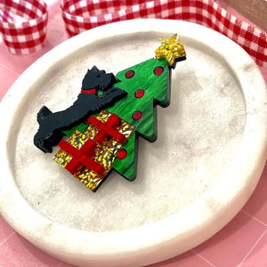 Birdie Bananas : Scottie Dog Christmas Brooch