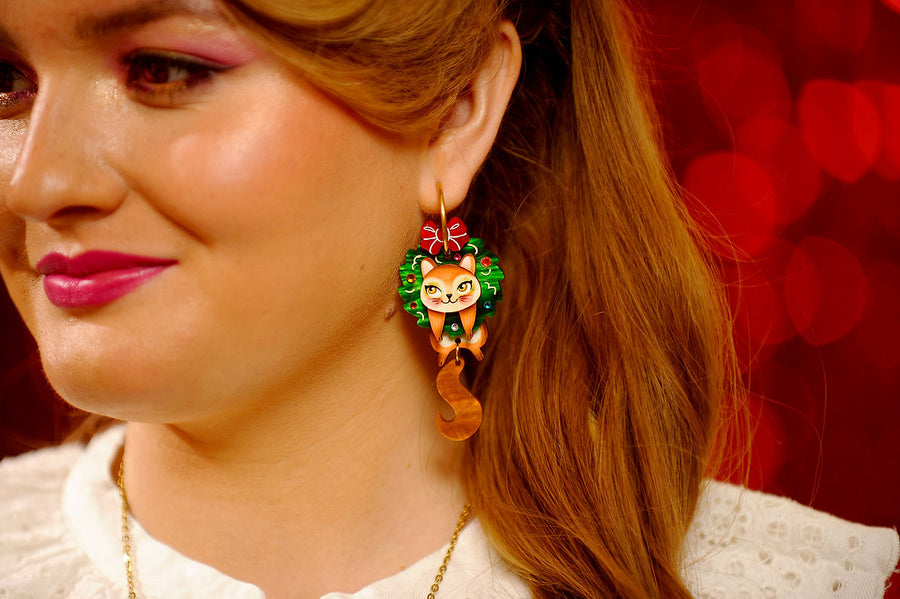 Laliblue : Christmas : Squirrel in a Christmas wreath earrings