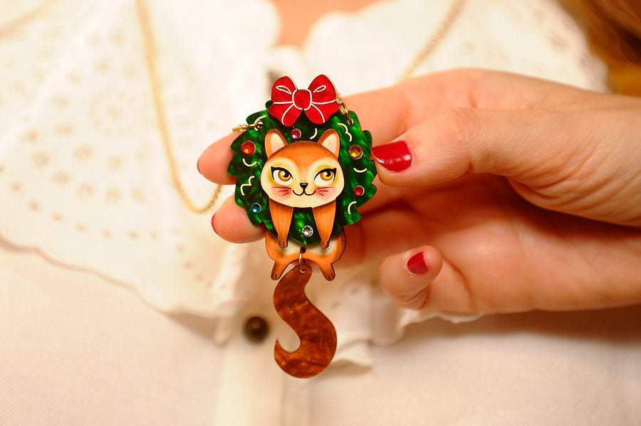 Laliblue : Christmas : Squirrel in a Christmas wreath necklace