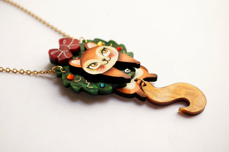 Laliblue : Christmas : Squirrel in a Christmas wreath necklace