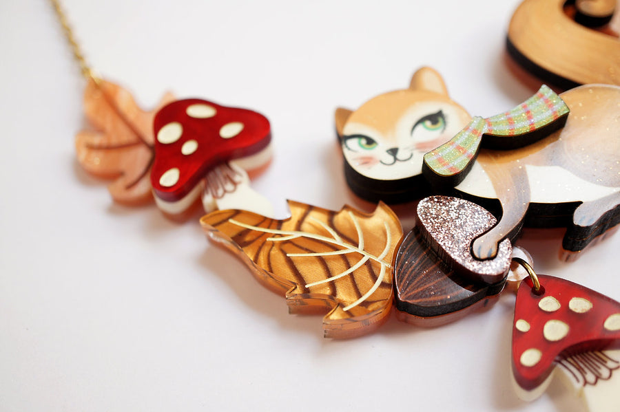 Laliblue : Christmas : Squirrel with mushrooms necklace