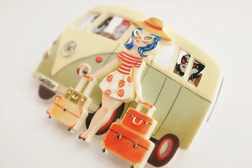 LaliBlue : Summerween : Vintage Van Brooch