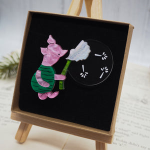 Dolly Dimple Design : Piglet with a Dandelion Brooch