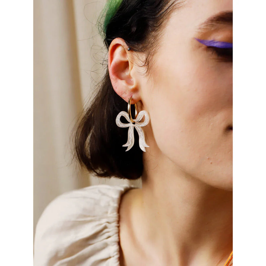 Wolf & Moon : Mini Bow Hoop Earrings in Cream