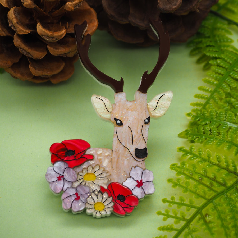 Dolly Dimple Design : Deer Among Wildflowers Brooch