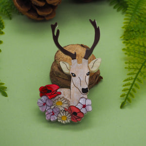 Dolly Dimple Design : Deer Among Wildflowers Brooch