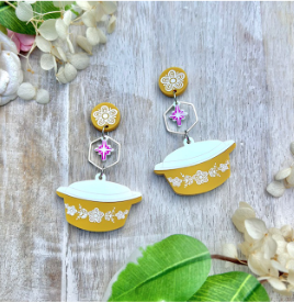 PolyPaige : Pyrex Mini Brooch & Earring Set