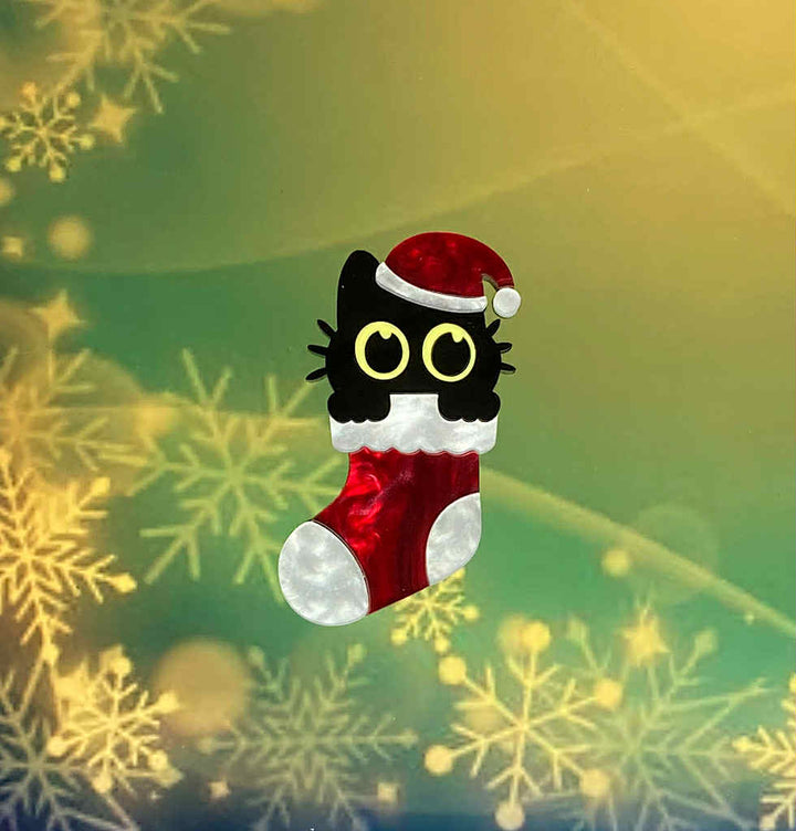 Tantalising Treasures : Christmas : Stocking Stuffer Peeper Brooch