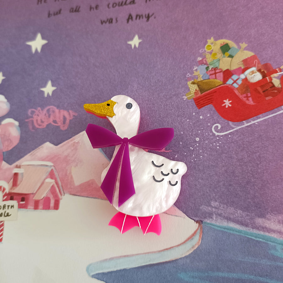 Bright and Bubbly : Christmas : Daisy the Duck Brooch