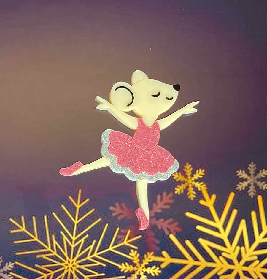 Tantalising Treasures : Christmas : Dance for Love Brooch