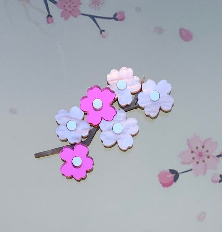 Tantalising Treasures : Cherry Blossom Brooch [LUCKY LAST!]