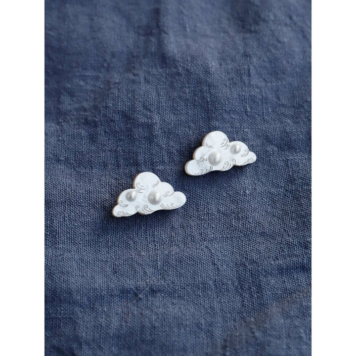 Wolf & Moon : Cloud Stud Earrings