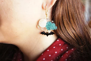 LaliBlue : Halloween : Clouds with bat Earrings [PRE-ORDER]