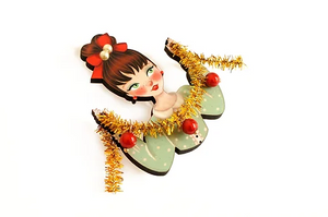 LaliBlue :  Christmas : Girl with tinsel brooch [PRE-ORDER]