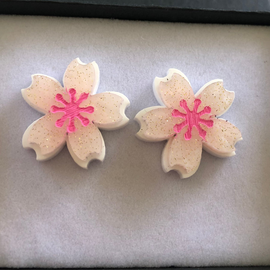 Cherryloco : Floral daisy stud earrings